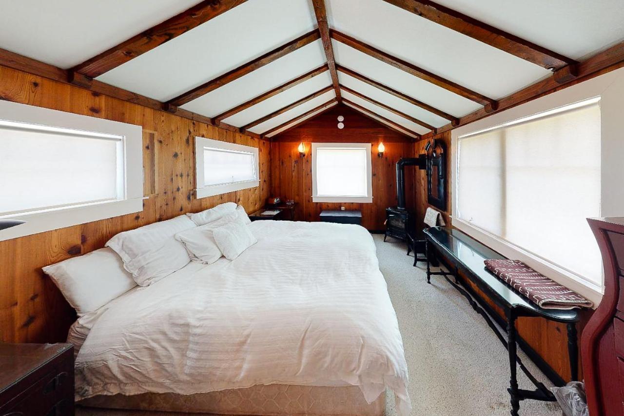 Wecoma Creekside Villa Lincoln City Esterno foto
